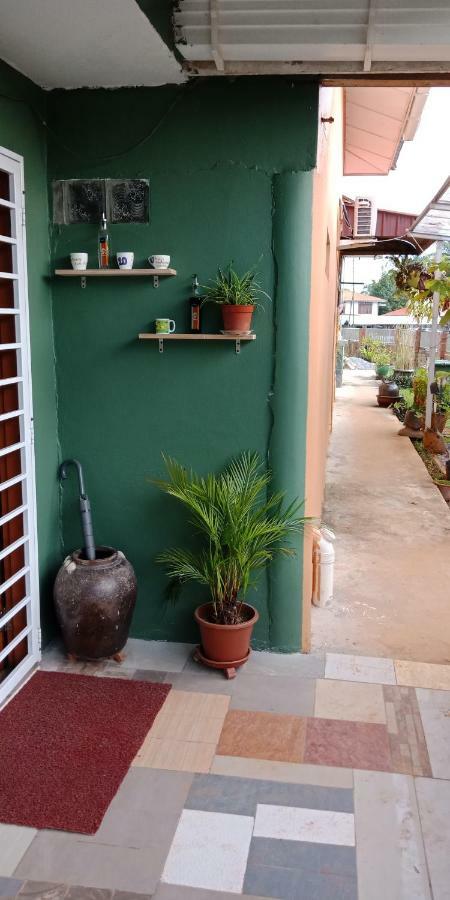 Hotel Jazepuri - Jaze 3 à Kuching Extérieur photo