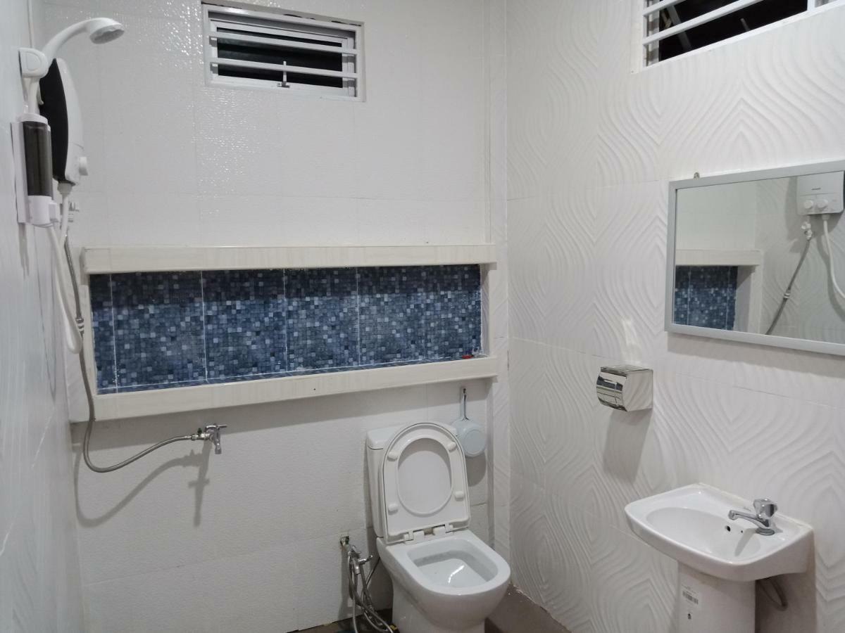 Hotel Jazepuri - Jaze 3 à Kuching Extérieur photo